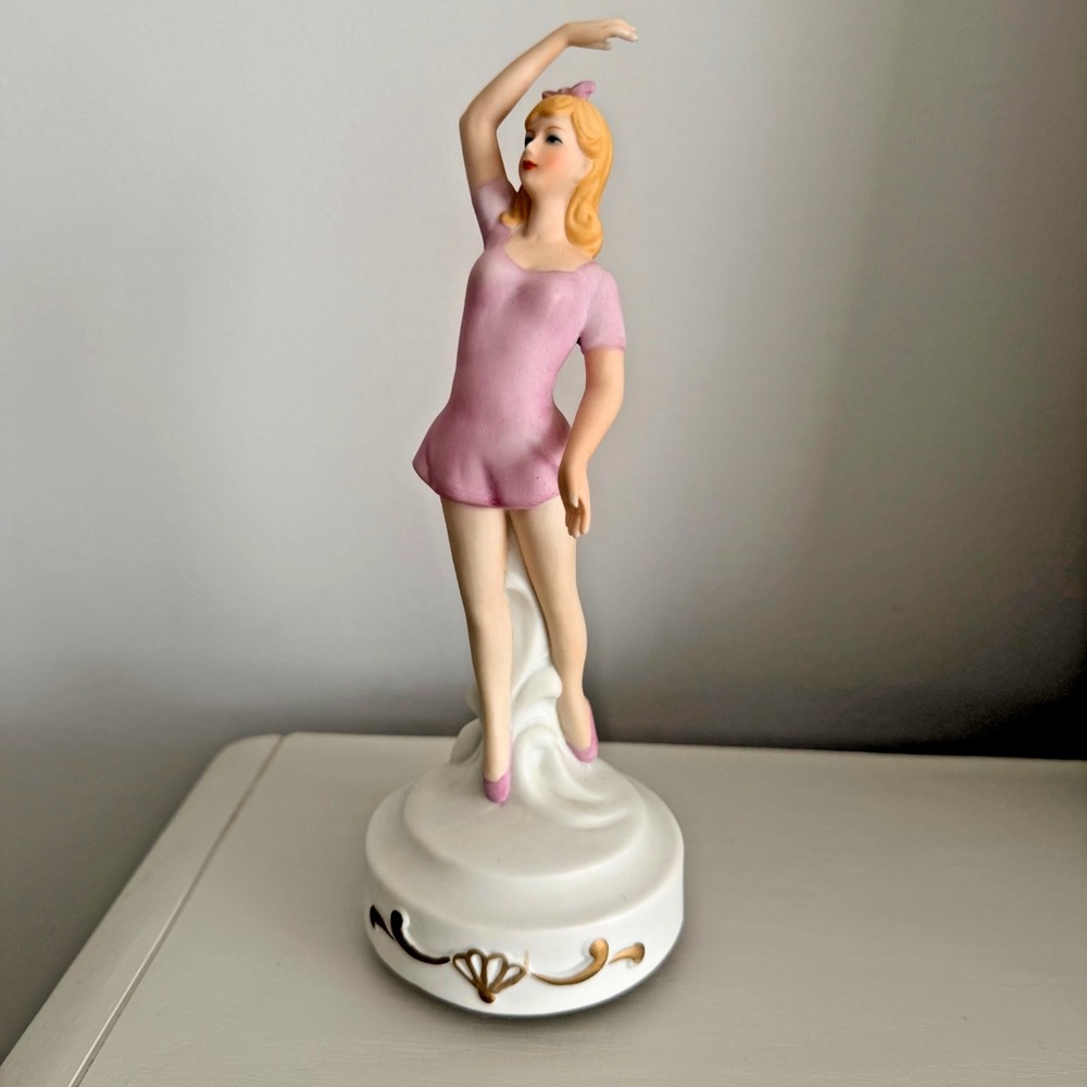 Porcelain Musical Figurine Ballerina Dancer "I Could Have Danced All Night" Wind